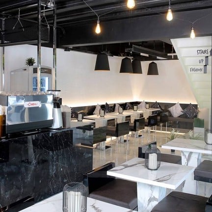 FABLAB Café & Dining เอกมัย