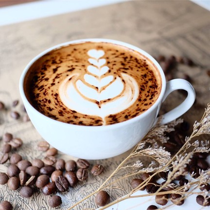 (un) FASHION Cafe & Dining