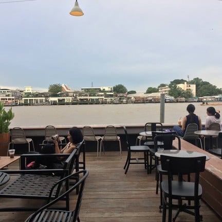 N10 Cafe โรงแรมบ้านวังหลัง ริเวอร์ไซด์