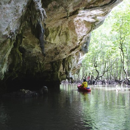 อ่าวท่าเลน