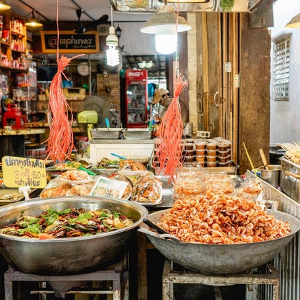 ตลาดน้ำอัมพวา