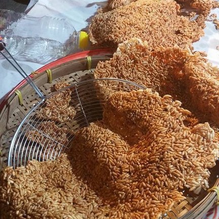 ถนนคนม่วน