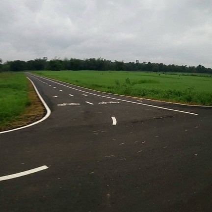 กว้างใหญ่มาก น่าจะรอบละ 6-7 กิโลเมตร