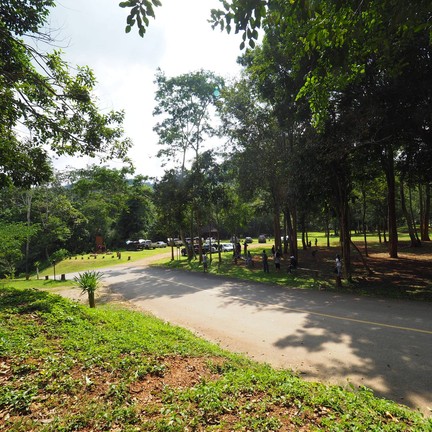 บ้านกร่างแคมป์