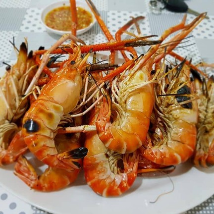 กุ้งเผาไซสดๆ หัวมันเยิ้มๆ เสิฟพร้อมน้ำจิ้มสูตรโบราณ รสแซ่บๆ หัวแห้งหัวมันสั่งได้