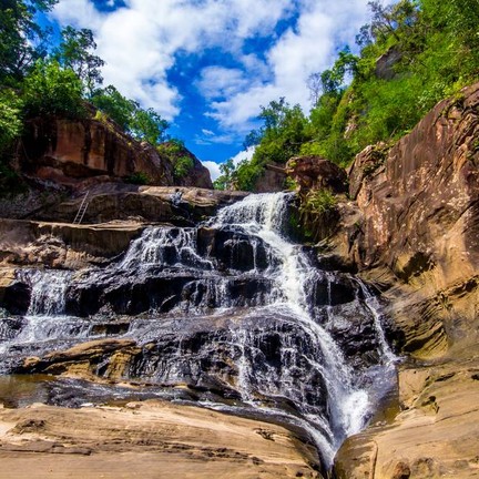 น้ำตกชาติตระการ