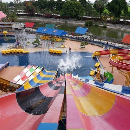 สวนน้ำ สแปลช ฟัน ปาร์ค