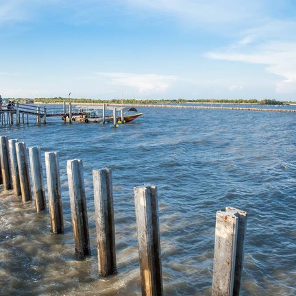 ทะเลบางขุนเทียน