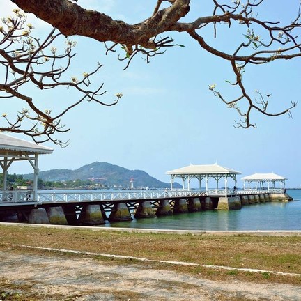 เกาะสีชัง