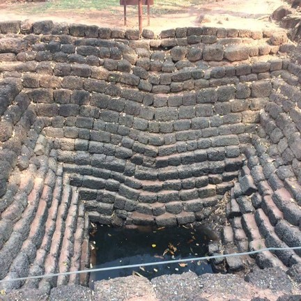 โบราณสถานเขาคลังนอก