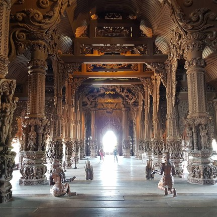 ปราสาทสัจธรรม