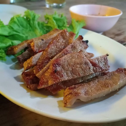 น้ำจิ้มเด็ดมากค่าาา ตัวนมย่างรสชาติดี อร่อยลงตัว