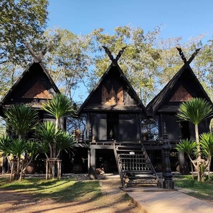 พิพิธภัณฑ์บ้านดำ/บ้านศิลปินแห่งชาติ อาจารย์ถวัลย์ดัชนี