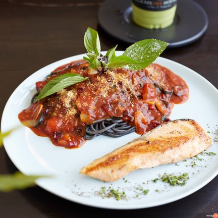 CAFE DEE HOUSE - Bangsaen