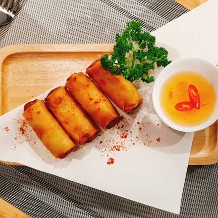 The Iconic Cafe' & Restaurant