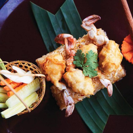 Denim Dining X 90s Bar