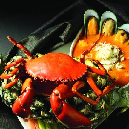 Denim Dining X 90s Bar