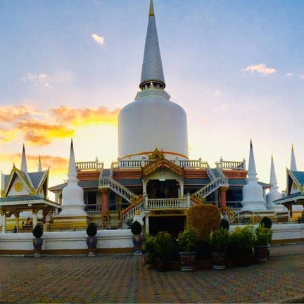 วัดธาตุน้อย(เจดีย์พ่อท่านคล้ายวาจาสิทธิ์)