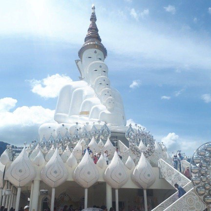 วัดพระธาตุผาซ่อนแก้ว