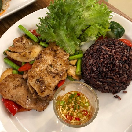 สวนผัก โอ้กะจู๋ ดาดฟ้าลาซาล