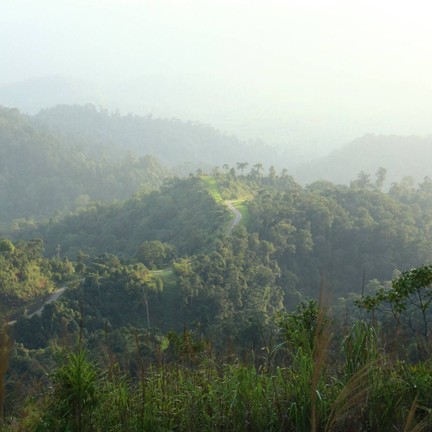 หมู่บ้านอีต่อง