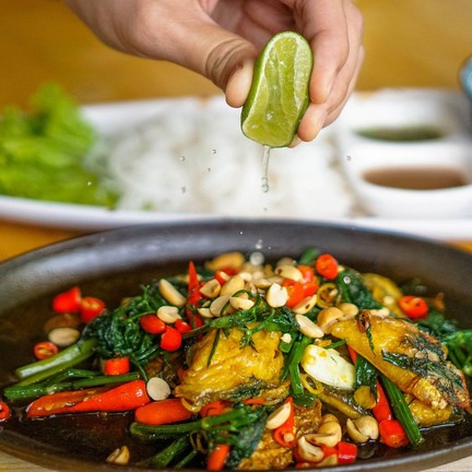 แซ่บยั่วญวน