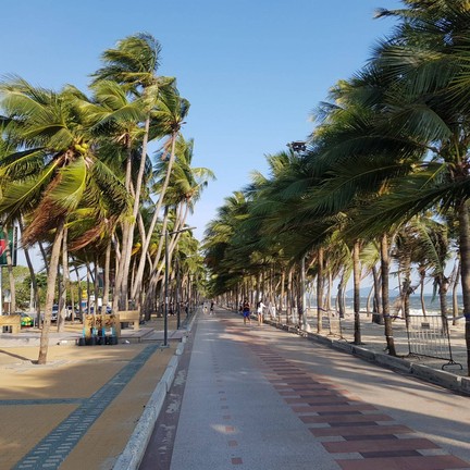 หาดบางแสน