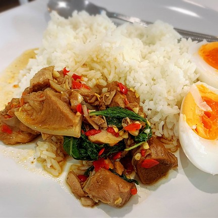 เม้งเล้งแซ่บ สีลม