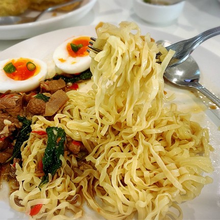 เม้งเล้งแซ่บ สีลม