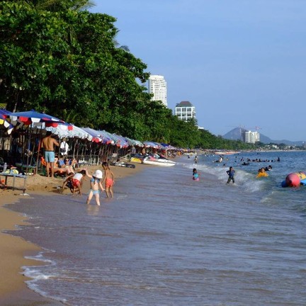 หาดจอมเทียน