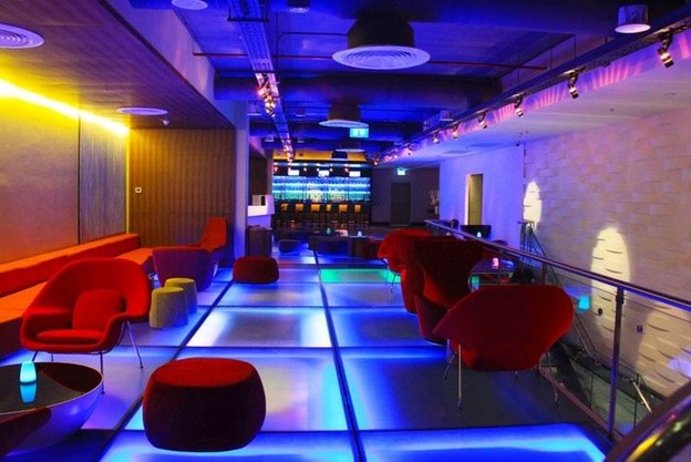 w xyz bar โรงแรม อลอฟท์