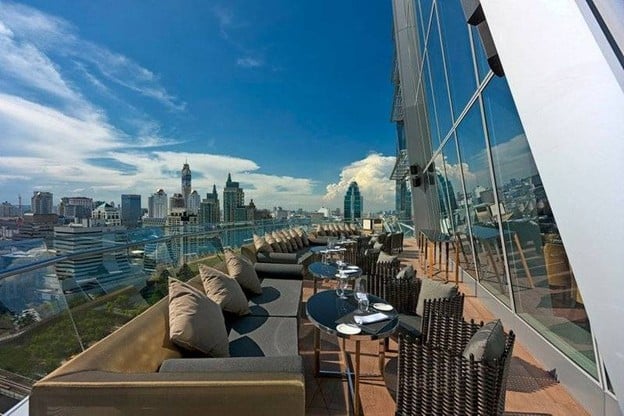 Up & Above Restaurant and Bar ห้องอาหารอัพ แอนด์ อะบัฟ และบาร์ The Okura Prestige Bangkok