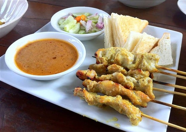 แม่ศรีเรือน เลียบทางด่วนเอกมัย-รามอินทรา