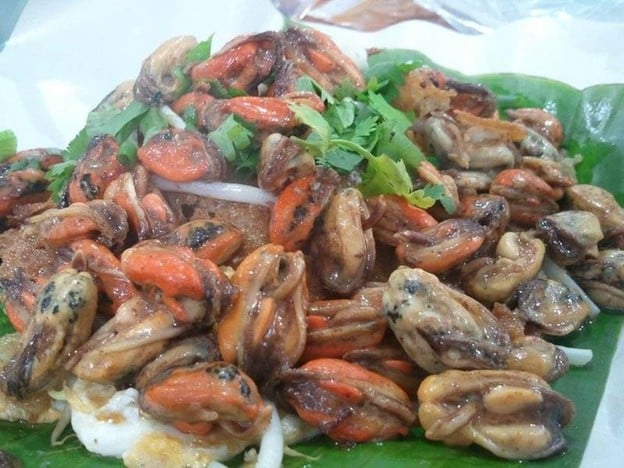 หทัยพัชร์หอยทอด - หอยหอม ตลาดเปิ้ลมาร์เก็ต สวนหลวง ร.๙