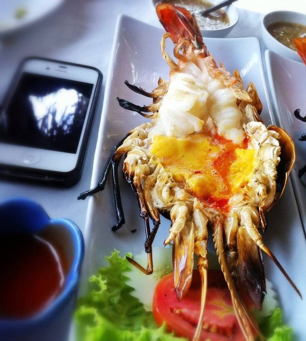 ร้านอาหารริมน้ำแกรนด์เจ้าพระญา