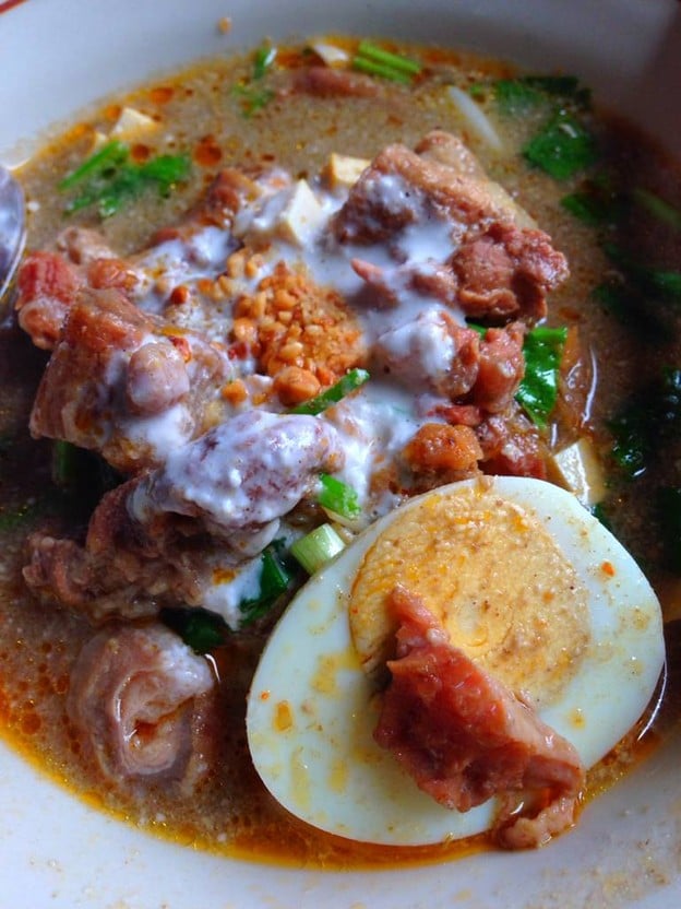 ก๋วยเตี๋ยวแกงร้านมะ (ป้ามาลี)