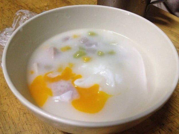 บัวลอยไข่หวานทรงเครื่อง (บัวลอยไม่มีสาขา)