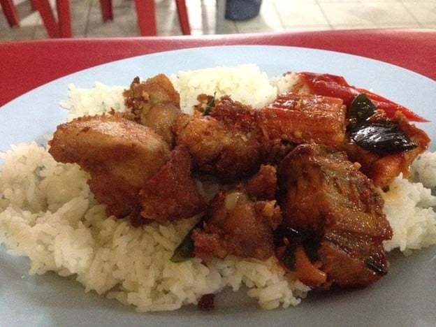 ข้าวแกงลุงไทย หน้ากองบิน 41