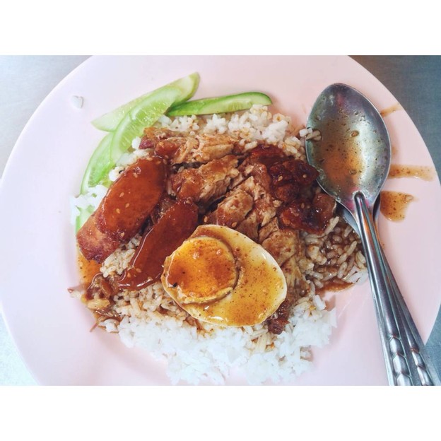 ข้าวหมูแดงปฐมเลิศรส ซอยรางน้ำ