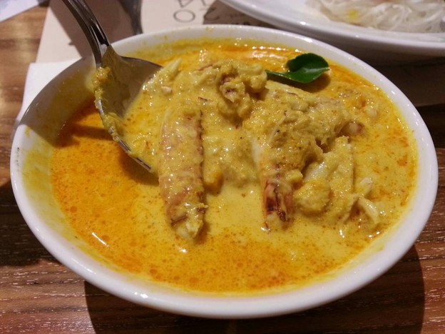 ร้านขนมจีนน้ำยาปูแม่ติ๋ม @Eathai