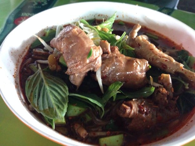 ก๋วยเตี๋ยวไก่สมุนไพร (แม่น้องแบงค์ 2)