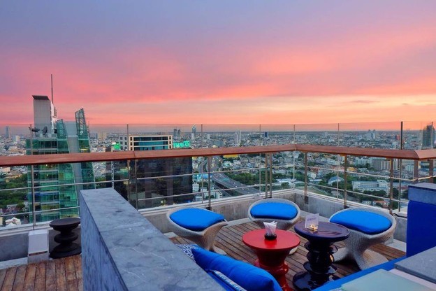 The Roof @ 38th Bar Mode Sathorn Hotel