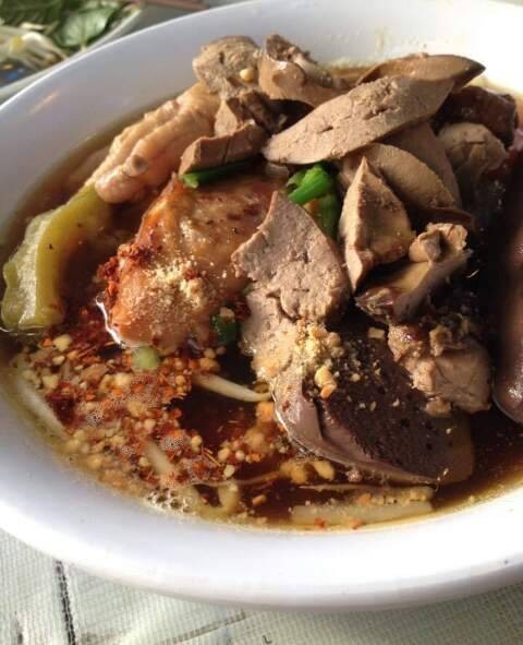 ก๋วยเตี๋ยวไก่มะระแสนอร่อย ซอยมหาดไทยลาดพร้าว122