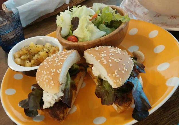 Bonita cafe and social Club