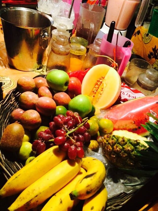 อ๋อมแอ๋ม น้ำผลไม้ปั่นโยเกิร์ต หลังมช.