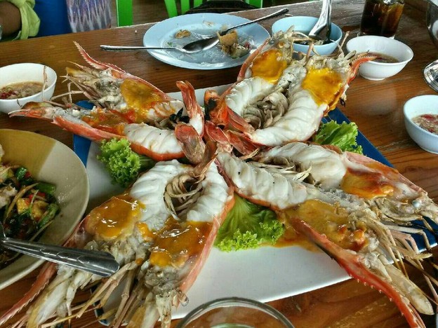 เรือนไทยกุ้งเผา วัดเชิงเลน