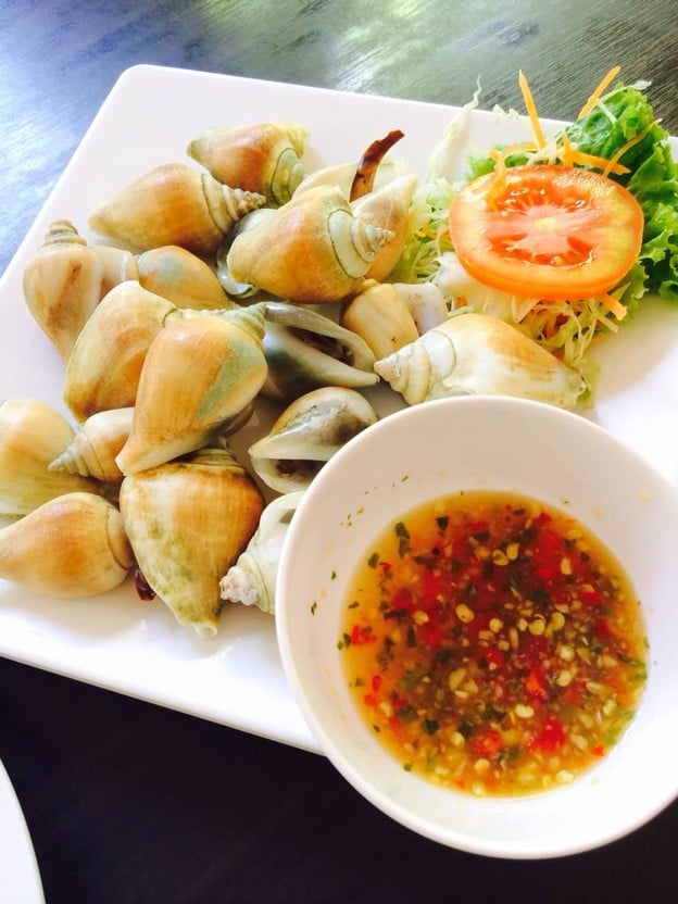 ห้องอาหารธารา