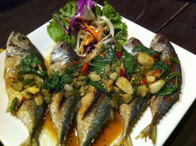 BlueFin Beach Bar & Restaurant