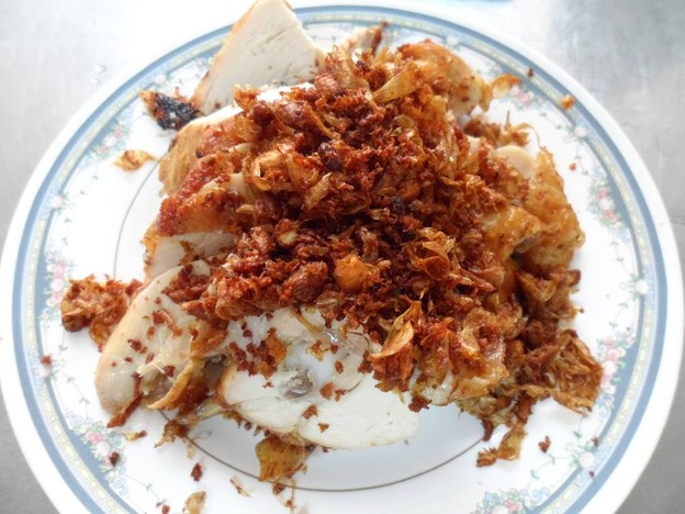 ไก่ทอดเจ๊กี ส้มตำโปโล ลุมพินี