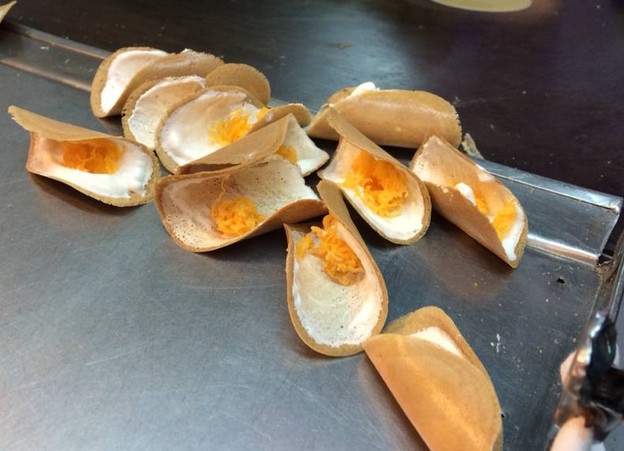 ขนมเบื้องเจ้เจี๊ยบ ตลาดโต้รุ่งหัวหิน